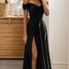 Off Shoulder Satin Bridesmaid Dresses Spaghetti Strap Long Ruched A Line Formal Prom Dress with Slit 006